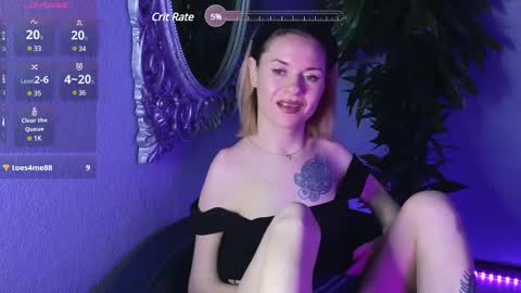 Snapshot of emmalarkins chatting on March 12, 8:41 am Emma online show from March 12, 8:41 am