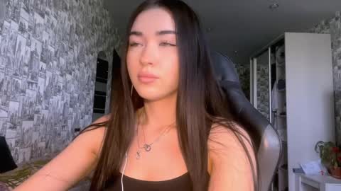 Emma online show from May 18, 8:53 am