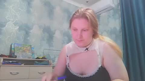 emmamelody online show from September 19, 1:15 am