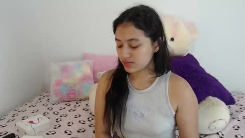 EmmaMonnet online show from November 20, 4:52 pm