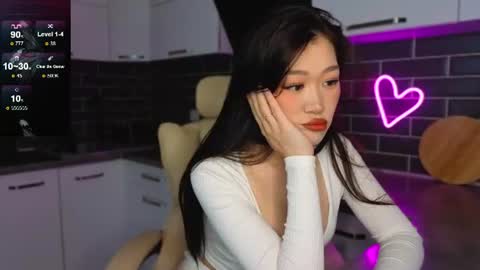 Emma online show from June 25, 5:58 pm
