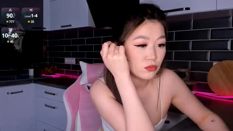 Emma online show from February 19, 2:34 pm