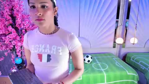 emmawilliams_2 online show from June 18, 9:52 pm