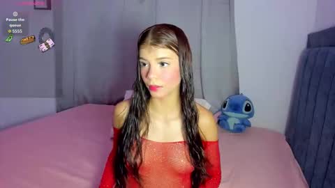 Emmie online show from November 10, 10:38 pm