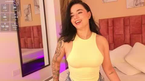 emmy_danielss online show from March 28, 11:43 am