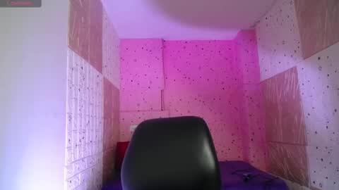 emmy_durant online show from November 3, 8:02 pm