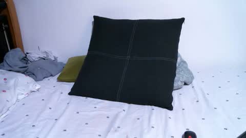 Vee online show from December 22, 1:31 am