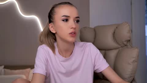 entya online show from February 2, 9:08 am