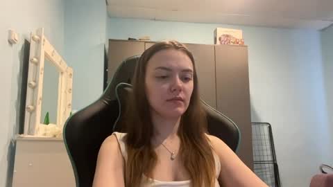 Lily online show from May 2, 1:09 am