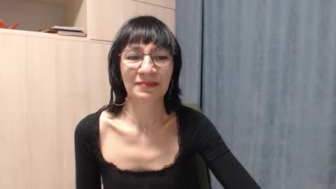 ericablack8 online show from February 12, 3:03 pm