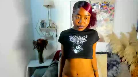 E R I K A  - L  Y R I C S online show from February 3, 6:40 am