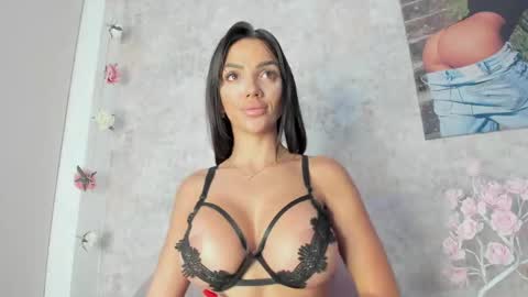 Erikabeee online show from June 7, 5:47 am