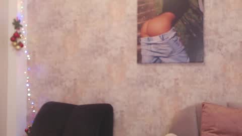 Erikabeee online show from January 20, 6:31 am