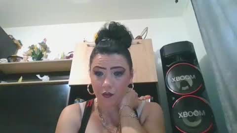 erikaguapa1989 online show from July 2, 3:23 am