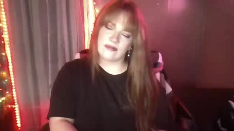 Erinlove online show from January 8, 4:02 am