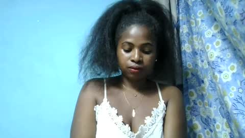 Erisca19 online show from June 13, 5:38 am