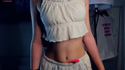 Snapshot of erline_may chatting on December 20, 7:44 am Sofia online show from December 20, 7:44 am