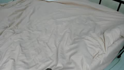 Erline and Monica online show from August 2, 2:03 am