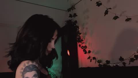 erohaze online show from October 31, 5:50 pm