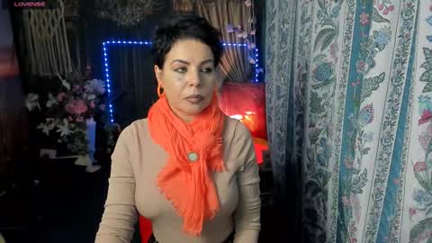 Snapshot of erotic_dessire chatting on October 12, 6:32 pm Eve online show from October 12, 6:32 pm