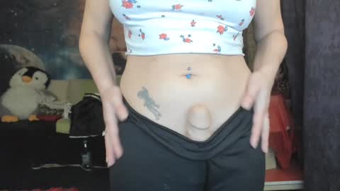 Snapshot of erotic_dessire chatting on January 24, 7:07 pm Eve online show from January 24, 7:07 pm