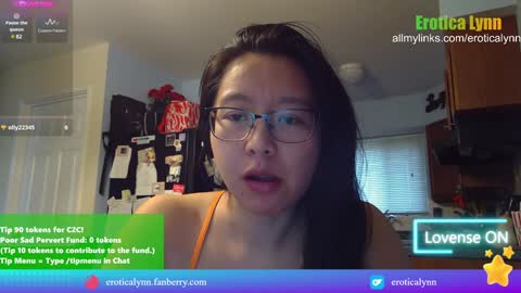 Snapshot of eroticalynn chatting on February 5, 7:53 pm Lynn online show from February 5, 7:53 pm