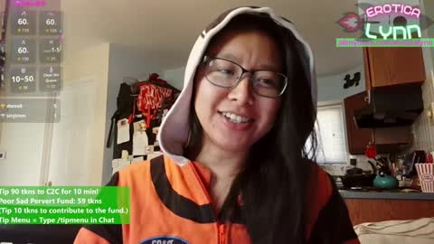 Snapshot of eroticalynn chatting on September 16, 7:55 pm Lynn online show from September 16, 7:55 pm