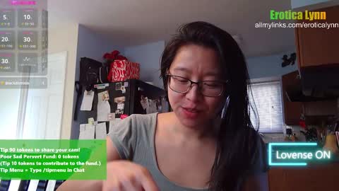 Snapshot of eroticalynn chatting on February 20, 8:47 pm Lynn online show from February 20, 8:47 pm