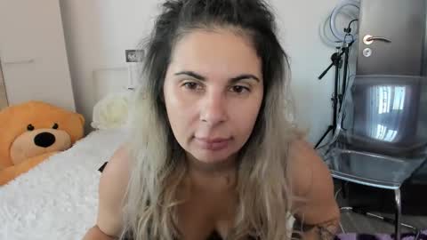 Snapshot of eroticsensualkitty4u chatting on October 20, 8:39 am eroticsensualkitty4u online show from October 20, 8:39 am