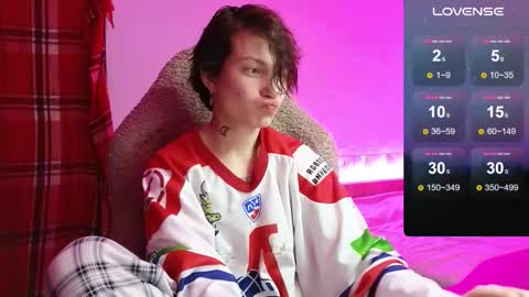 esajukyy online show from September 23, 1:20 pm