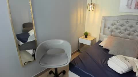 Escarlet online show from June 16, 2:18 pm