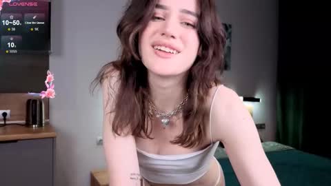 EshleGreen online show from November 25, 3:14 pm