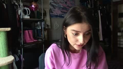 esimaralda online show from May 4, 2:54 pm