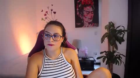 Esmeralda online show from February 22, 7:26 pm