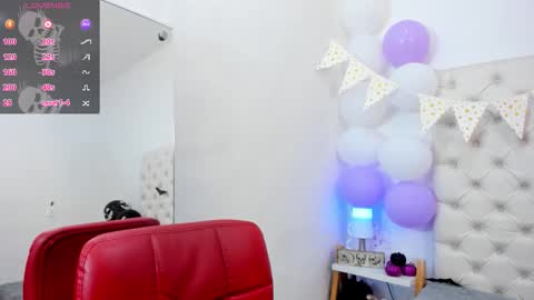 Snapshot of esmeralda_06 chatting on October 11, 6:43 pm esmeralda online show from October 11, 6:43 pm