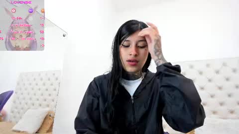 esmeralda  online show from June 22, 3:09 pm