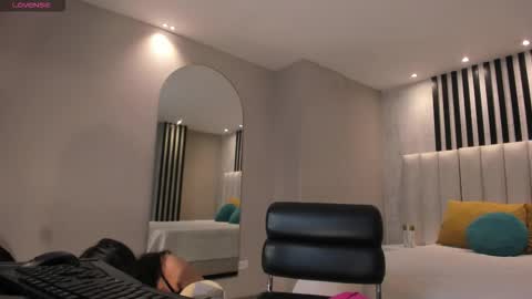 Esmeralda Grace  online show from November 25, 3:31 am