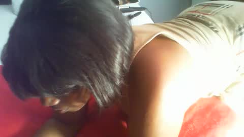 esonadoll online show from March 8, 1:04 pm