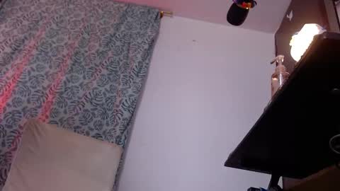 estelamaris online show from April 26, 4:27 pm