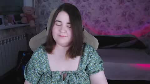 estelle_hicks online show from April 28, 6:56 pm