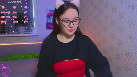 Snapshot of esterplayful chatting on October 1, 11:26 am EsterPlayful online show from October 1, 11:26 am