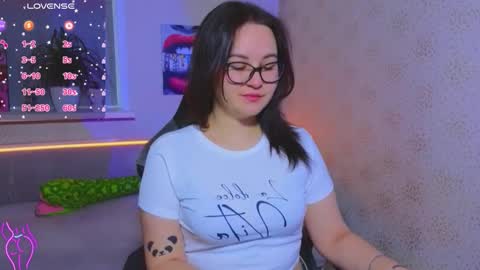 Snapshot of esterplayful chatting on October 19, 8:49 am EsterPlayful online show from October 19, 8:49 am