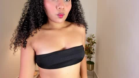 esther  online show from May 11, 8:28 pm