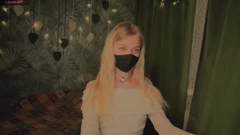 Sophia online show from March 2, 9:42 pm