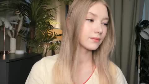 Natalie online show from November 16, 5:53 am