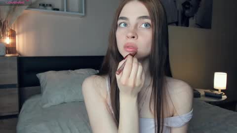 Snapshot of eternity_is_endless chatting on December 28, 7:33 am Mary online show from December 28, 7:33 am