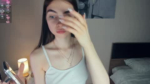 Snapshot of eternity_is_endless chatting on January 18, 7:28 am Mary online show from January 18, 7:28 am