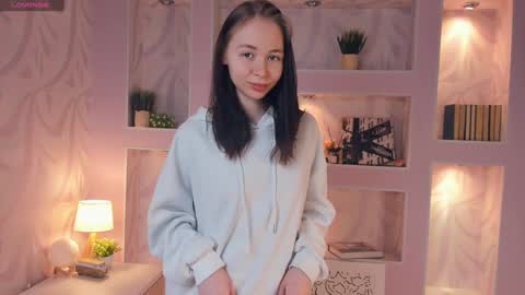 Snapshot of eugeniabrainard chatting on December 15, 7:24 am Eugenia online show from December 15, 7:24 am