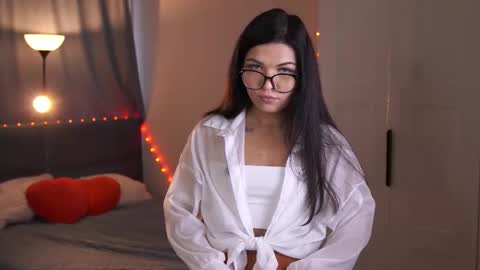 Camila online show from December 3, 8:38 am