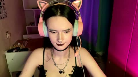 Kate online show from May 2, 5:33 am